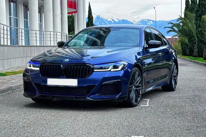Аренда BMW 520d без водителя в Сочи
