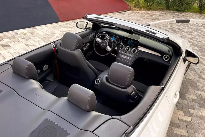 Mercedes C 300 вид сзади