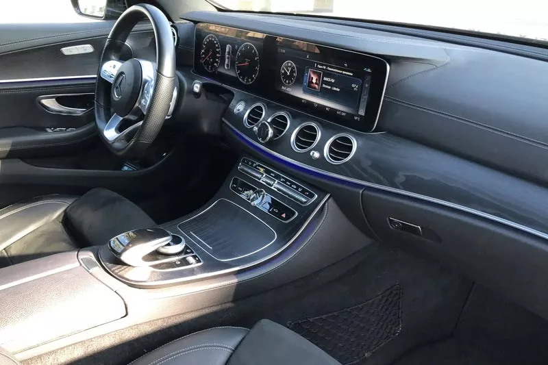 Mercedes E 200 вид сбоку