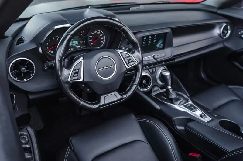 Chevrolet Camaro интерьер