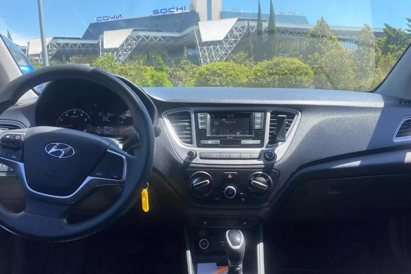 Hyundai Solaris салон